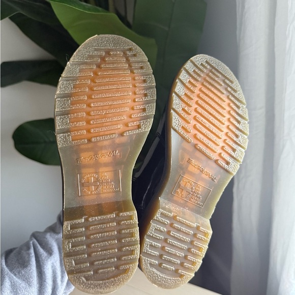 Dr. Martens Black Patent Leather Chelsea Boots Sz 5 – Classic Punk Streetwear - Picture 6 of 6